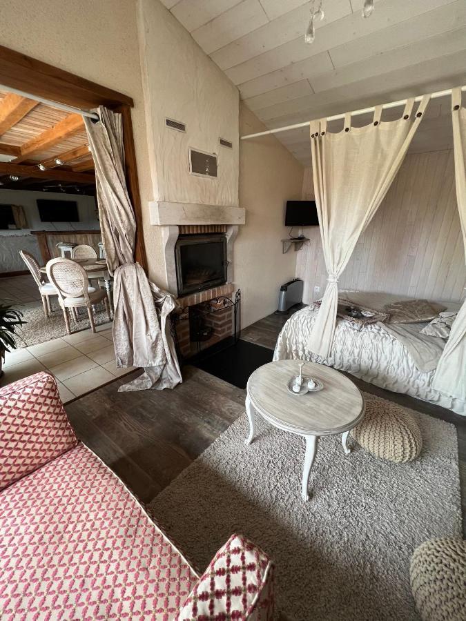 La Maisonnette De Cancan Mont-près-Chambord Exteriér fotografie